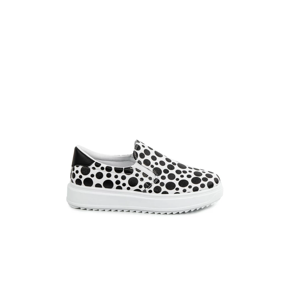 YESMILE Fekete-Fehér Pöttyös Enyhén Platformos Talpú Sneaker