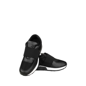 Fekete Műbőr Sneaker Pánttal Az Elején