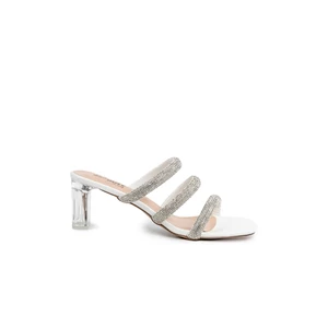 YESMILE Fehér Színű Csillogó Köves Pántú Női Papucs 