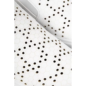 Bosido Fehér Lyukacsos Műbőr Slip-On