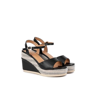 Weide Fekete Magassarkú Platformos Szandál