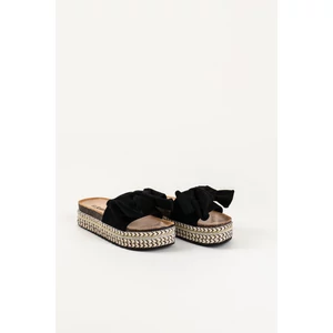 Fekete Platformos, Masnis Pántú Művelúr Papucs