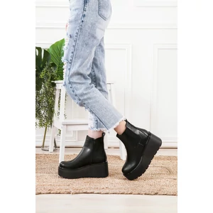 Fekete Műbőr Platformos Bokacsizma