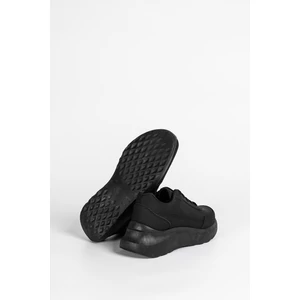 Fekete Egyszínű Női Magasított Talpú Sneaker