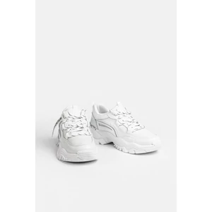 Fehér  Magas Talpu Női Sneaker