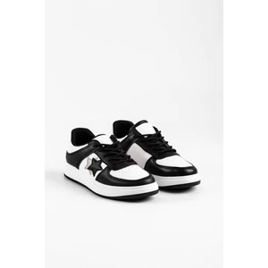 Fekete/Fehér Magas Talpú Női Sneaker/Sportcipő