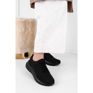 Fekete Egyszínű Női Magasított Talpú Sneaker