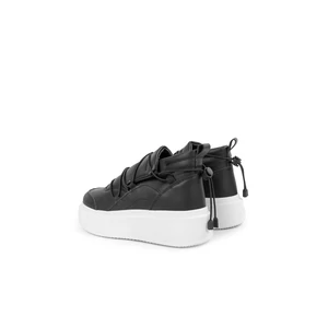 Seastar Fekete Színű Magasszárú Gumifűzős Sneaker 