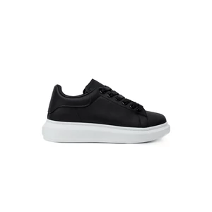 Wide Férfi Fekete Színű Sneaker 