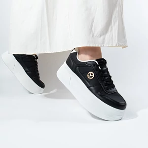 Yesmile Fekete Platformos Sneaker