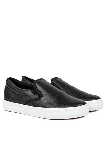 Fekete fehér talpú belebújós slip-on félcipő