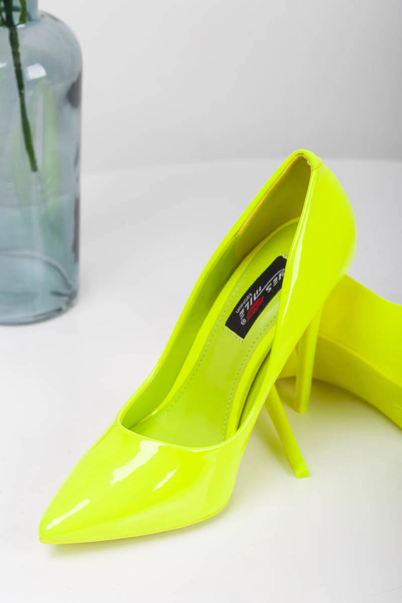 Neon zöld női lakk magassarkú