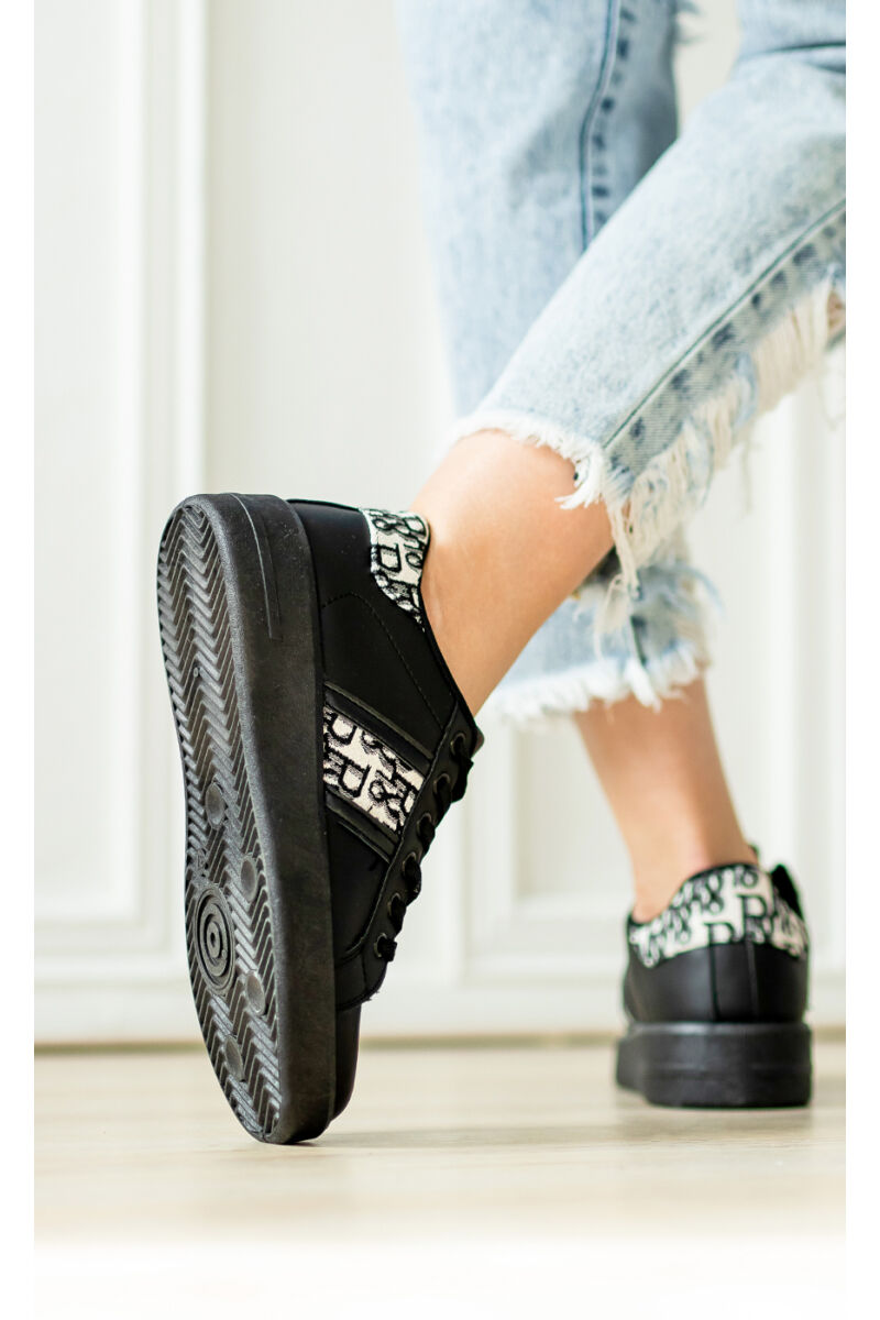 Fekete Magas Talpú Női Fűzős Műbőr Sneaker 