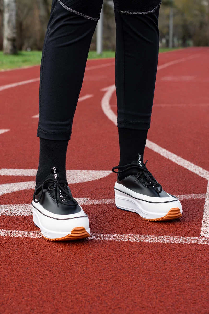 Fehér Talpú Fekete Műbőr Vastag Talpú Női Slip-On