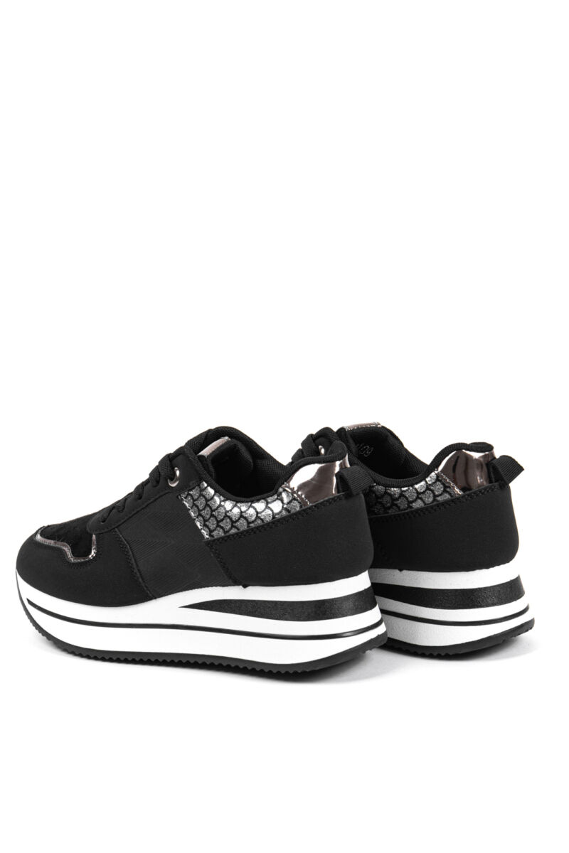 Fekete Platformos Sneaker Ezüst Részletekkel