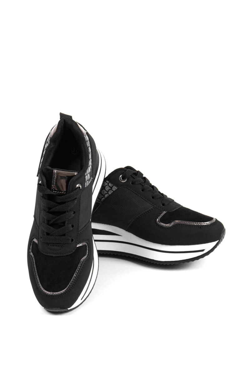 Fekete Platformos Sneaker Ezüst Részletekkel