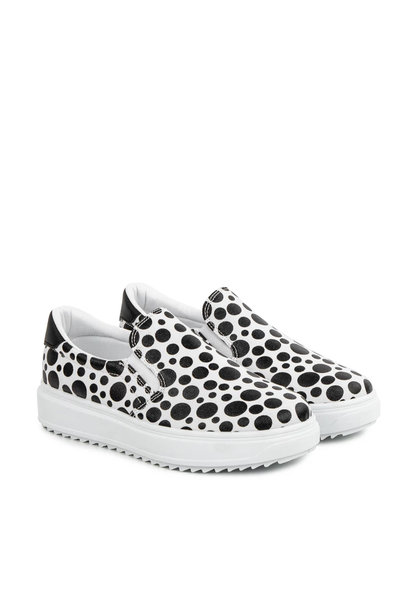 YESMILE Fekete-Fehér Pöttyös Enyhén Platformos Talpú Sneaker