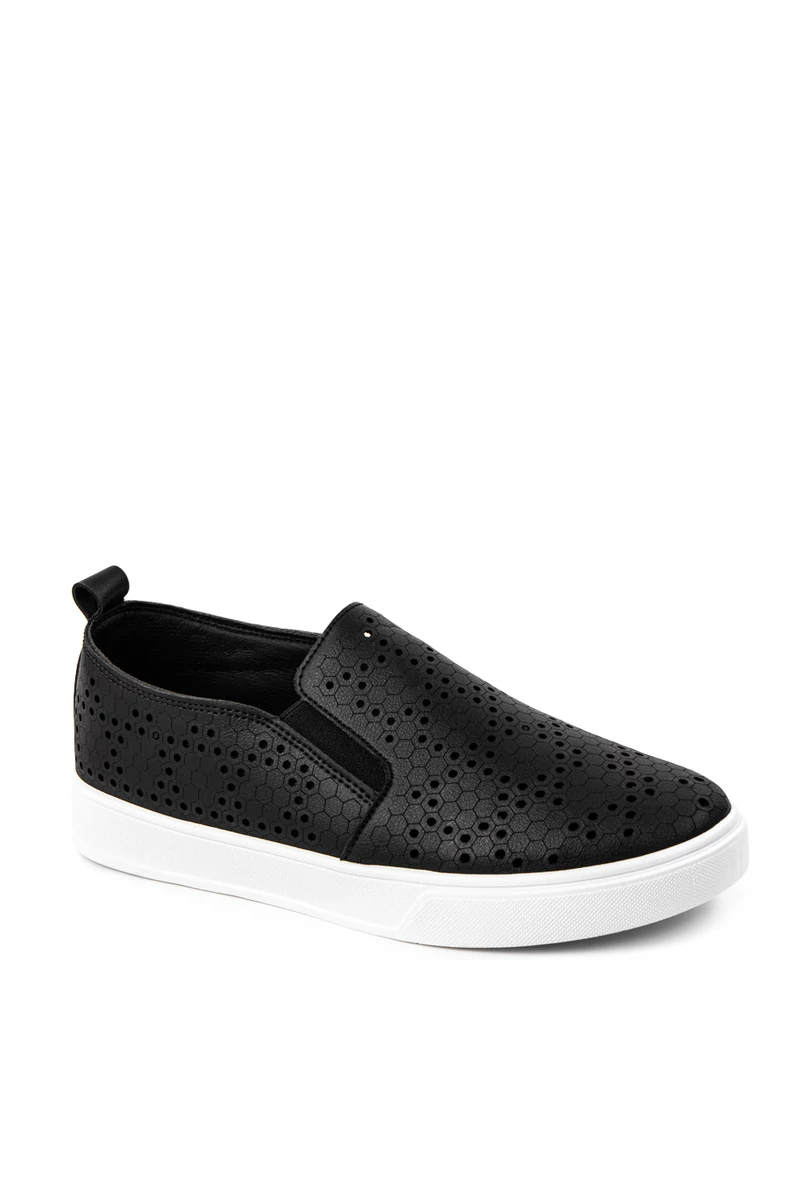 Bosido Fekete Lyukacsos Műbőr Slip-On