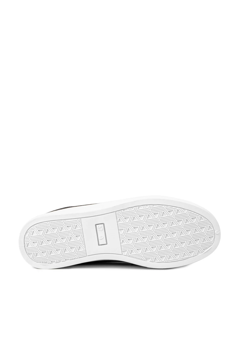 Bosido Fekete Lyukacsos Műbőr Slip-On